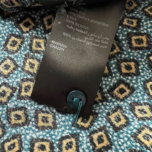 H&M Shirt Womens Size 4 Keyhole Neck Blouse Geometric Print - Picture 11 of 12